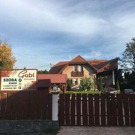 Gabi Magánszálláshely Zalasarszeg Exterior foto
